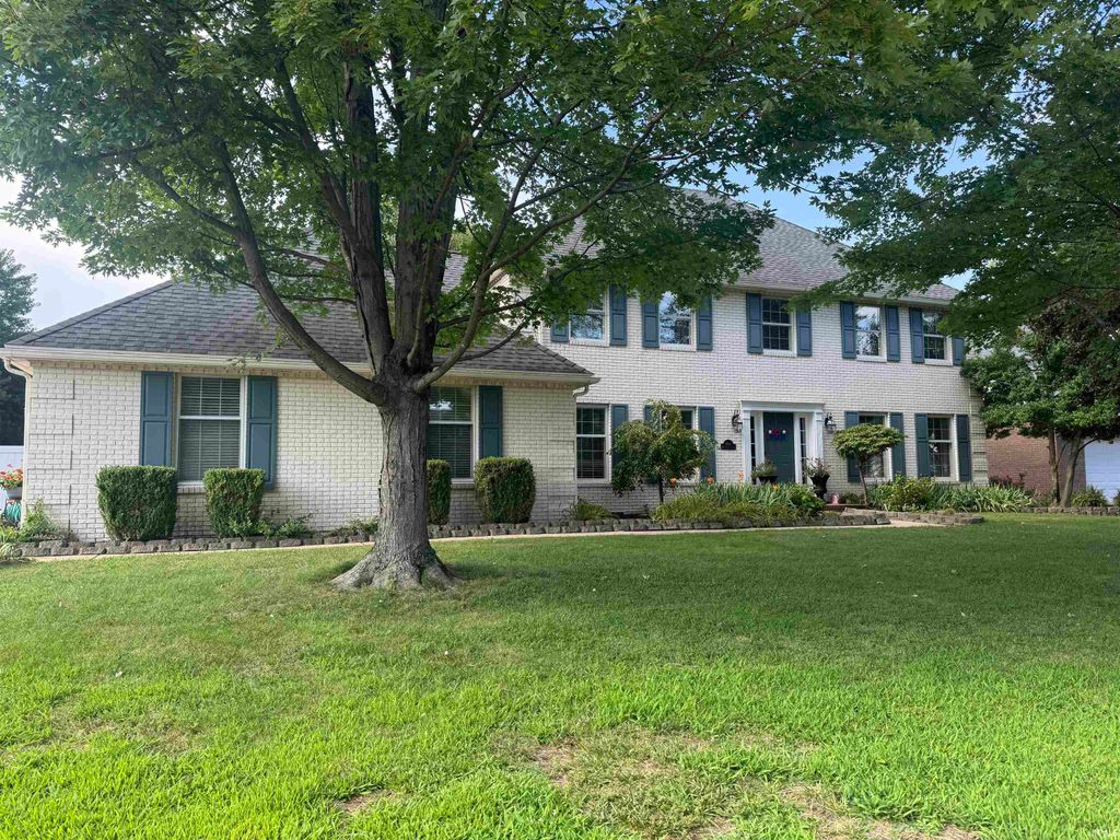 Photo of 8108 Washington Avenue, Evansville, IN 47715 (MLS # 202628336)