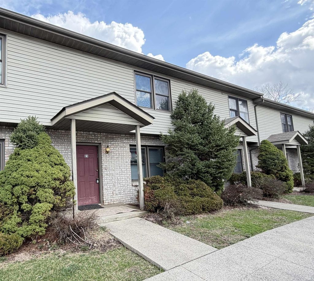 Photo of 1377 W Allen UNIT E5 Street, Bloomington, IN 47403 (MLS # 202607323)