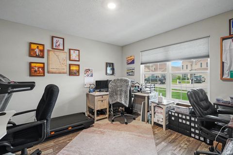 Tiny photo for 3224 Sand Walk Drive, Kokomo, IN 46902 (MLS # 202618168)