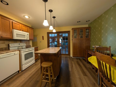 Tiny photo for 2005 Jerry Street, Vincennes, IN 47591 (MLS # 202643760)