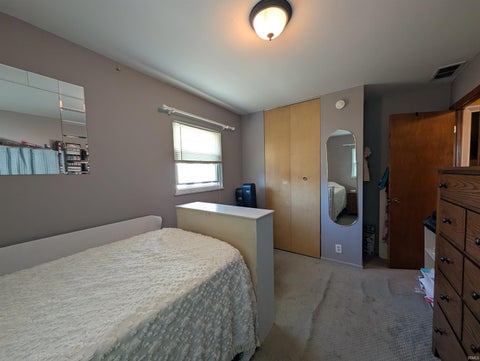 Tiny photo for 2005 Jerry Street, Vincennes, IN 47591 (MLS # 202643760)