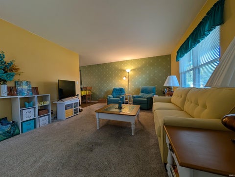 Tiny photo for 2005 Jerry Street, Vincennes, IN 47591 (MLS # 202643760)