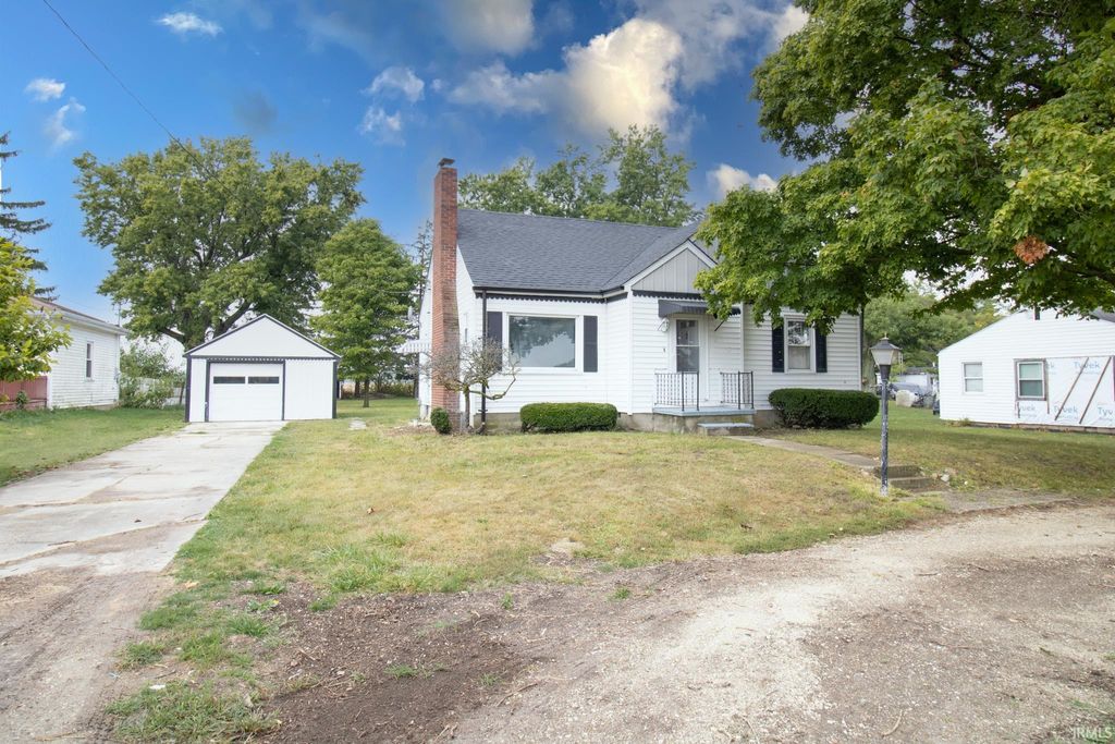 Photo of 2588 N Old Hwy 27, Winchester, IN 47394 (MLS # 202538882)