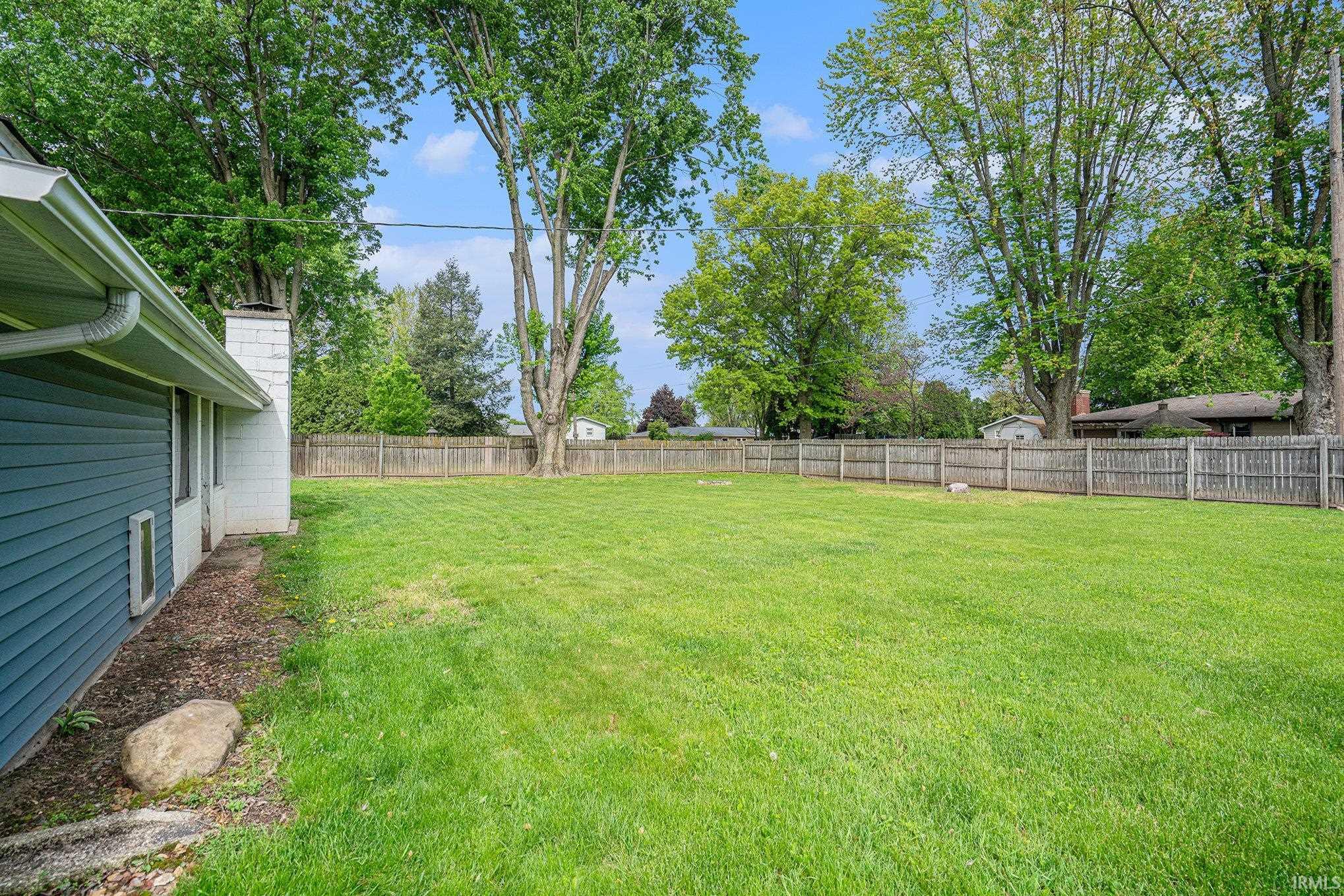 Goshen, Indiana 46526, United States, 5 Bedrooms Bedrooms, ,2 BathroomsBathrooms,Residential,Active,129199