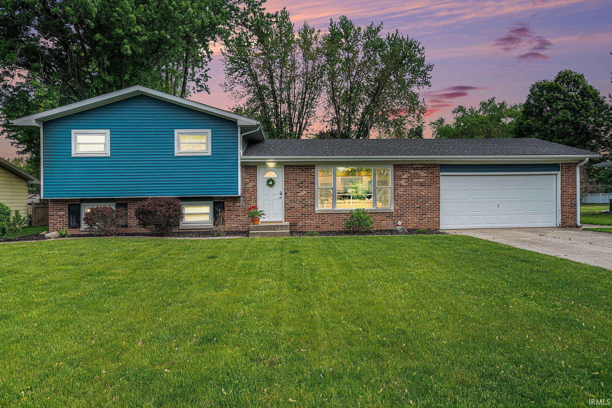 Goshen, Indiana 46526, United States, 5 Bedrooms Bedrooms, ,2 BathroomsBathrooms,Residential,Active,129199