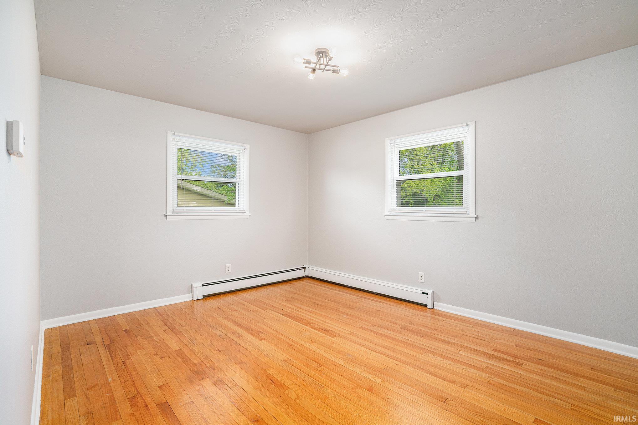 Goshen, Indiana 46526, United States, 5 Bedrooms Bedrooms, ,2 BathroomsBathrooms,Residential,Active,129199