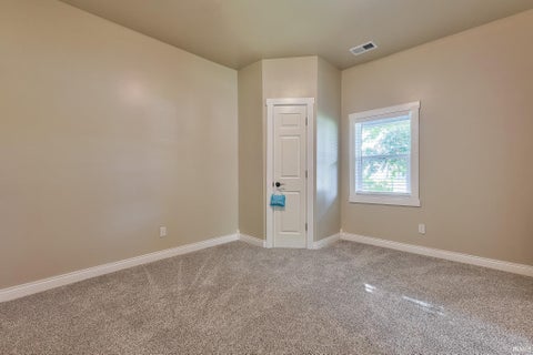 Tiny photo for 2605 N Kentucky Avenue, Evansville, IN 47711 (MLS # 202639257)