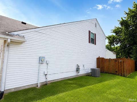 Tiny photo for 713 Highland Springs Court, Kokomo, IN 46902 (MLS # 202627401)