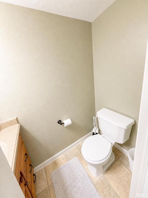 Tiny photo for 713 Highland Springs Court, Kokomo, IN 46902 (MLS # 202627401)