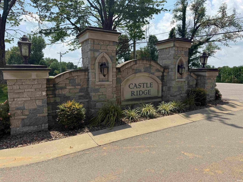 Photo of 2615 Creek Drive Drive, Newburgh, IN 47630 (MLS # 202630459)