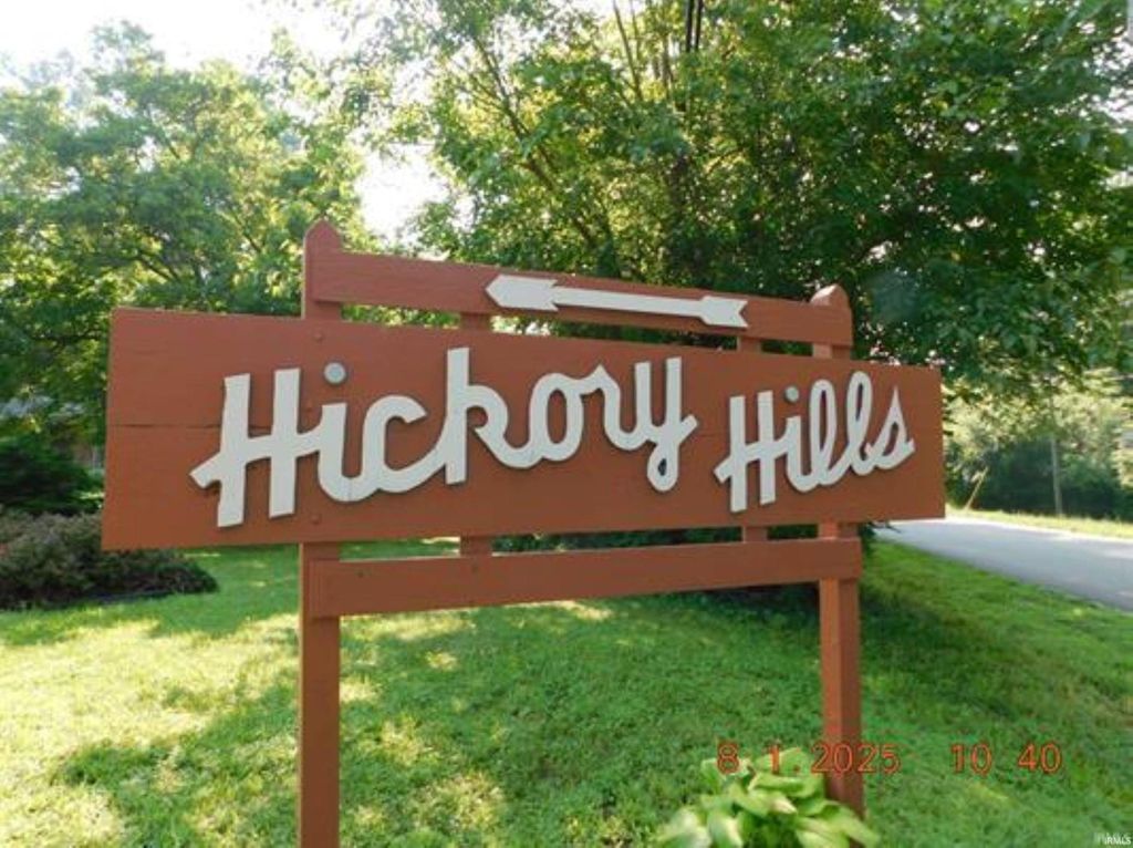 Photo of 1403 E Elm Lane, Marion, IN 46952 (MLS # 202609265)