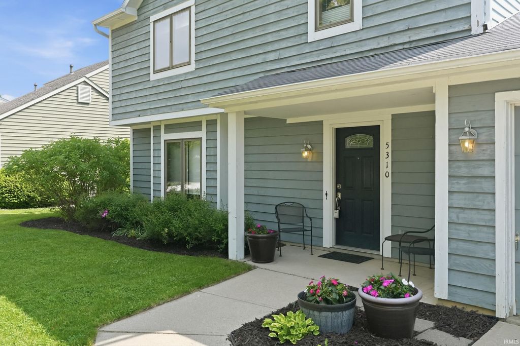 Photo of 5310 Whitewater Pass, Fort Wayne, IN 46825 (MLS # 202619099)