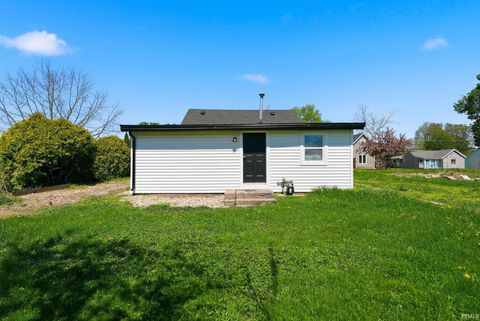 Tiny photo for 216 E Gertrude Street, Kendallville, IN 46755 (MLS # 202616408)