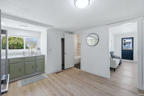 Tiny photo for 216 E Gertrude Street, Kendallville, IN 46755 (MLS # 202616408)