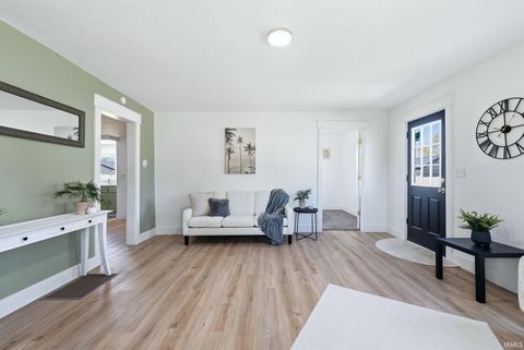 Tiny photo for 216 E Gertrude Street, Kendallville, IN 46755 (MLS # 202616408)