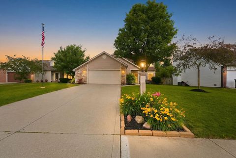 Photo of 7111 Grayling Place, Fort Wayne, IN 46835 (MLS # 202622064)