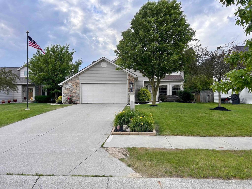 Photo of 7111 Grayling Place, Fort Wayne, IN 46835 (MLS # 202622064)