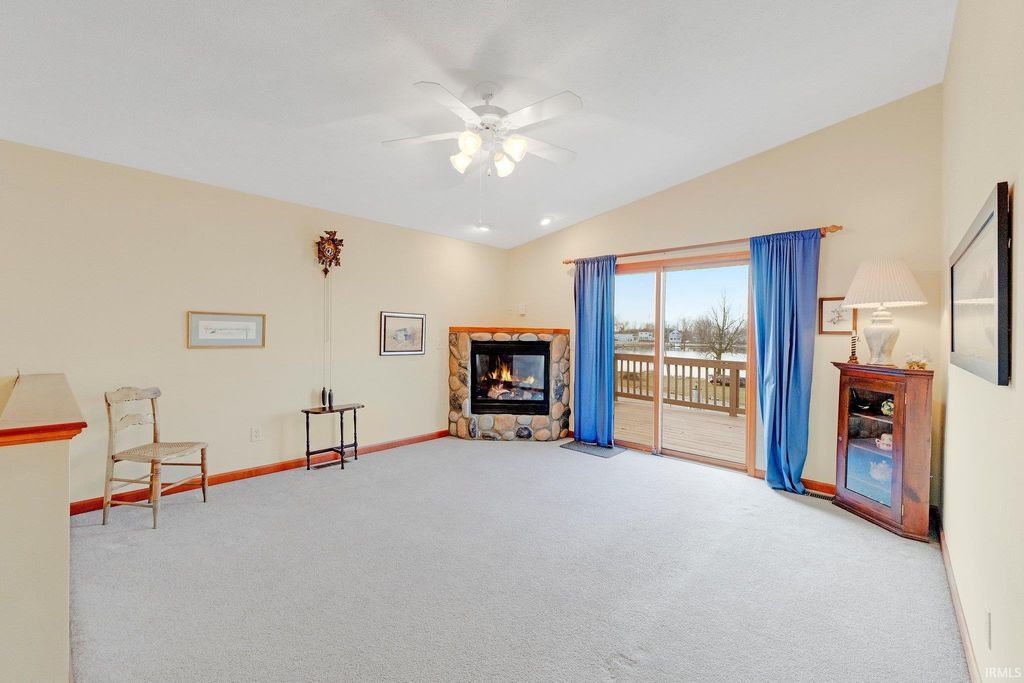 Photo of 5540 N Willow Avenue, Columbia City, IN 46725 (MLS # 202548292)