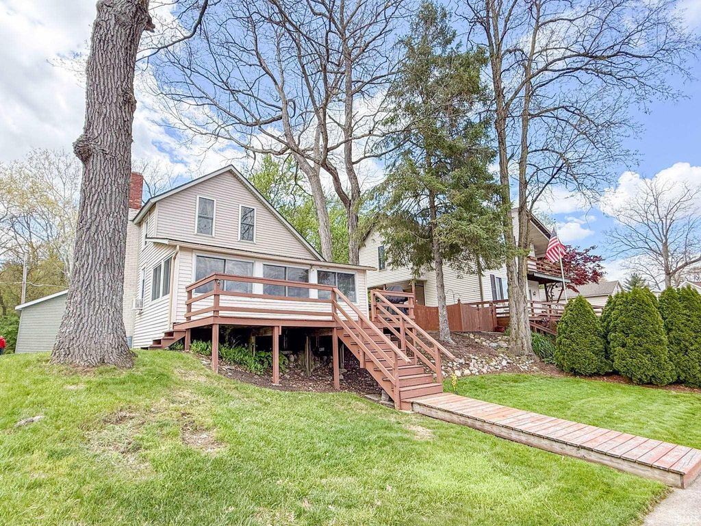 Photo of 619 Lions Drive, Rome City, IN 46784 (MLS # 202616297)