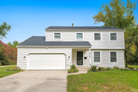 Photo of 3728 N Washington Road, Fort Wayne, IN 46802 (MLS # 202543128)