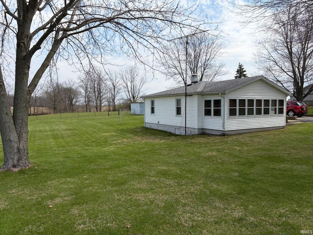 Photo of 368 S County Road 325 W, New Castle, IN 47362 (MLS # 202610674)