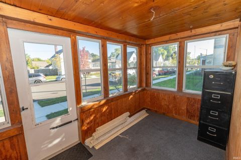 Tiny photo for 403 W 7th Street, Mishawaka, IN 46544 (MLS # 202541350)