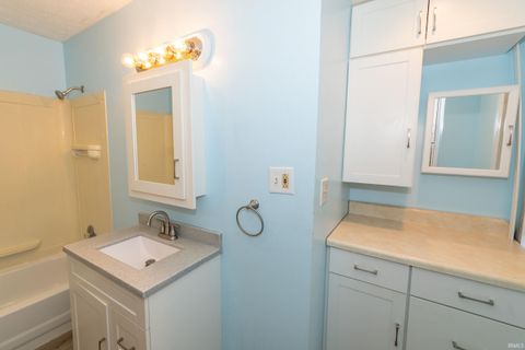 Tiny photo for 403 W 7th Street, Mishawaka, IN 46544 (MLS # 202541350)