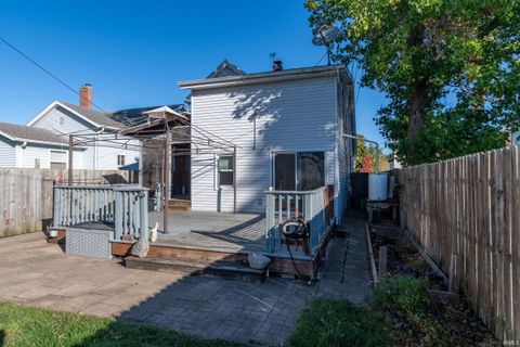 Tiny photo for 403 W 7th Street, Mishawaka, IN 46544 (MLS # 202541350)