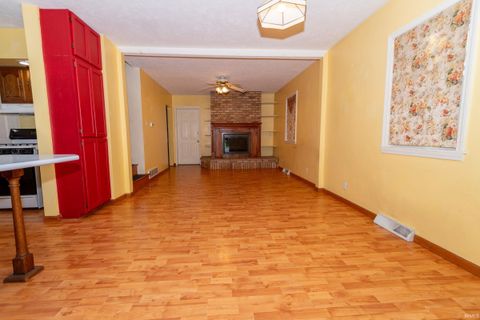 Tiny photo for 403 W 7th Street, Mishawaka, IN 46544 (MLS # 202541350)