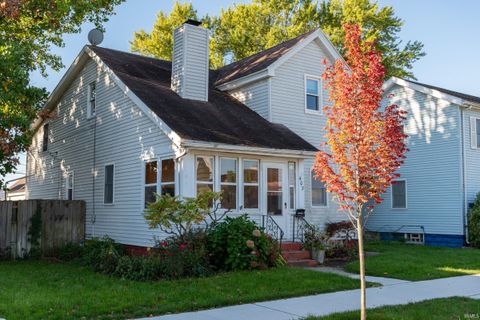 Tiny photo for 403 W 7th Street, Mishawaka, IN 46544 (MLS # 202541350)