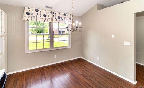 Tiny photo for 323 E Evergreen Road, Evansville, IN 47711 (MLS # 202617573)