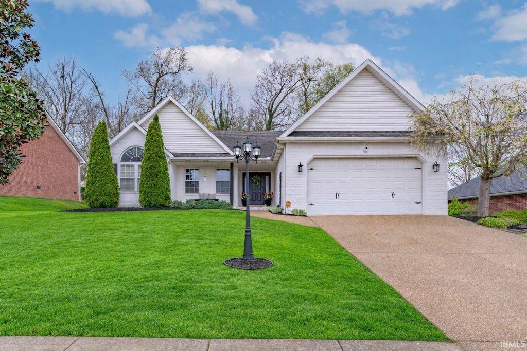 Photo of 8848 Clear Creek Drive, Evansville, IN 47711 (MLS # 202611611)