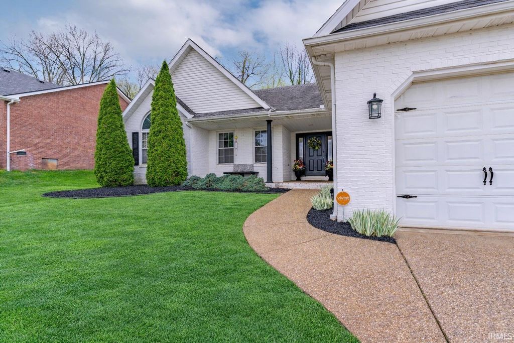 Photo of 8848 Clear Creek Drive, Evansville, IN 47711 (MLS # 202611611)