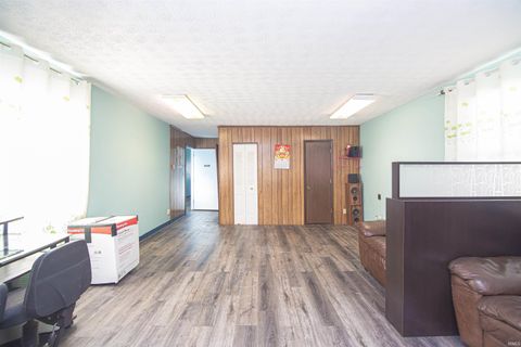 Tiny photo for 1724 Main Street, Lafayette, IN 47904 (MLS # 202538057)