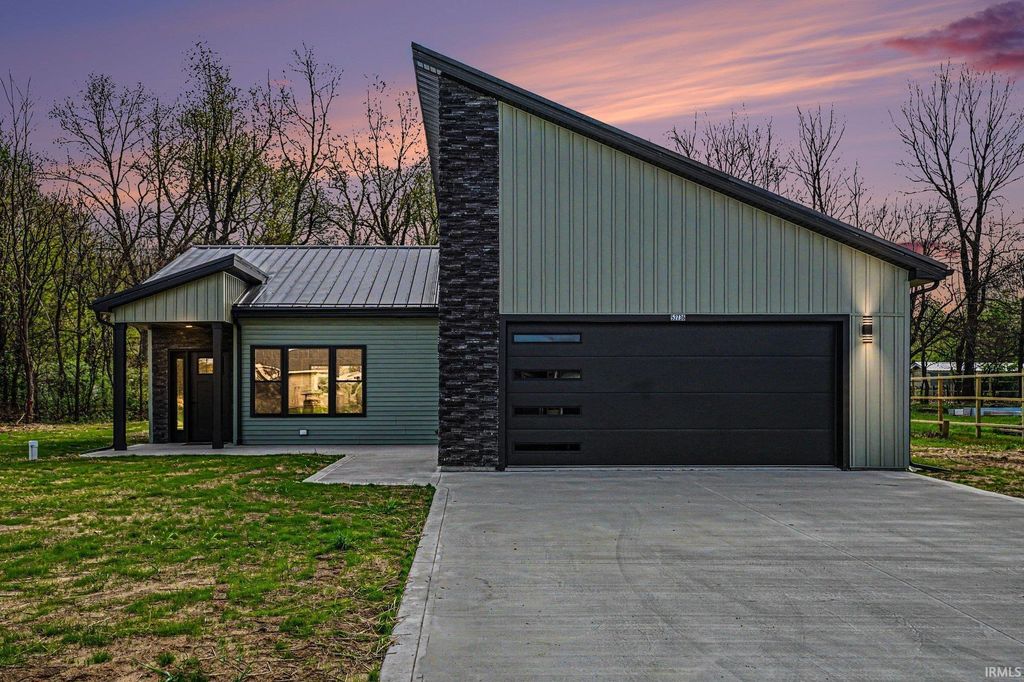 Photo of 52736 Rachael Court, Middlebury, IN 46540 (MLS # 202615224)