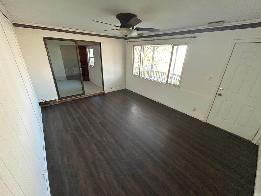 Photo of 824 S 15th Street, Vincennes, IN 47591 (MLS # 202610105)