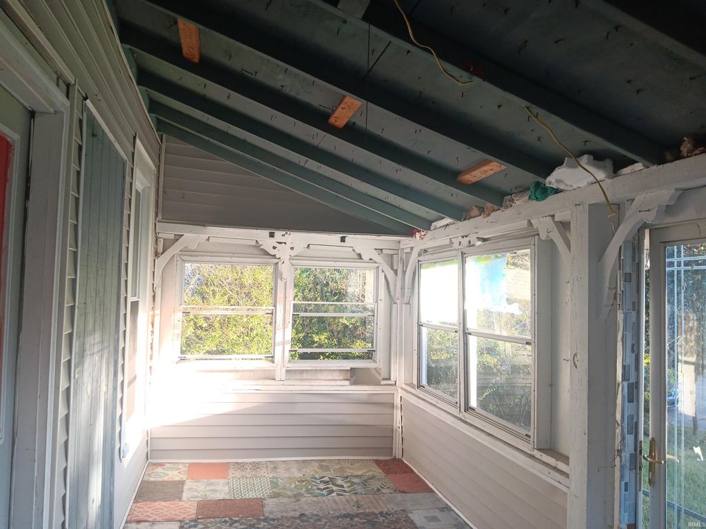 Photo of 1304 Broadway Street, Vincennes, IN 47591 (MLS # 202540714)