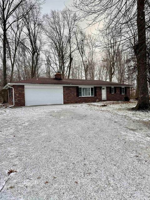 Photo of 11909 S County Road 800 E, Galveston, IN 46932 (MLS # 202549869)