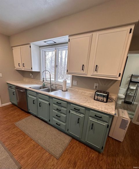 Tiny photo for 11909 S County Road 800 E, Galveston, IN 46932 (MLS # 202549869)