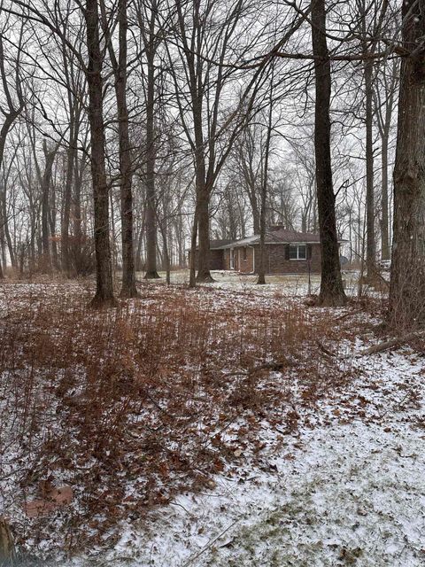 Tiny photo for 11909 S County Road 800 E, Galveston, IN 46932 (MLS # 202549869)