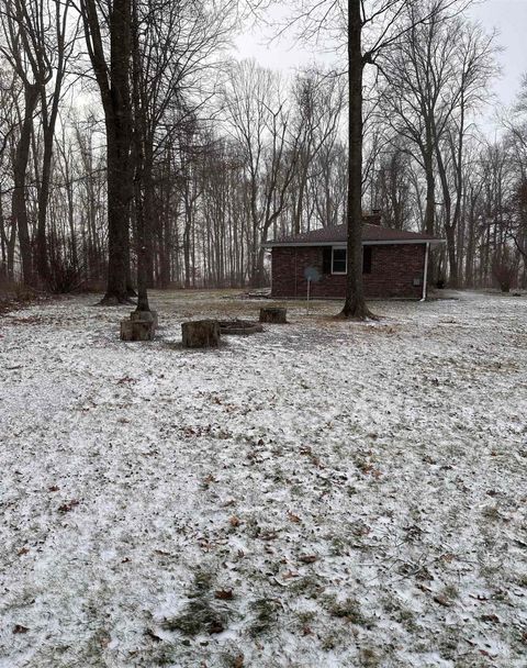 Tiny photo for 11909 S County Road 800 E, Galveston, IN 46932 (MLS # 202549869)