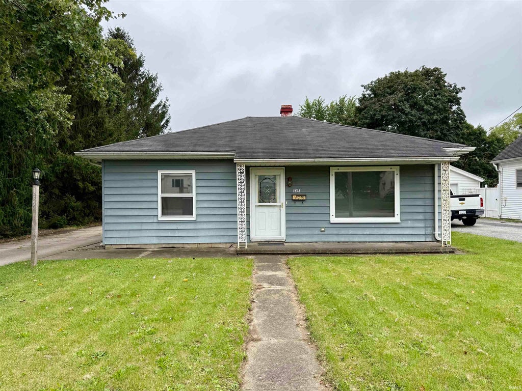 Photo of 135 E Harrison Avenue, Wabash, IN 46992 (MLS # 202639646)