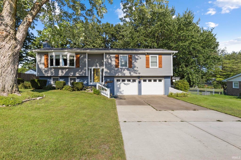 Photo of 610 Claudia Lane, Middlebury, IN 46540 (MLS # 202610852)