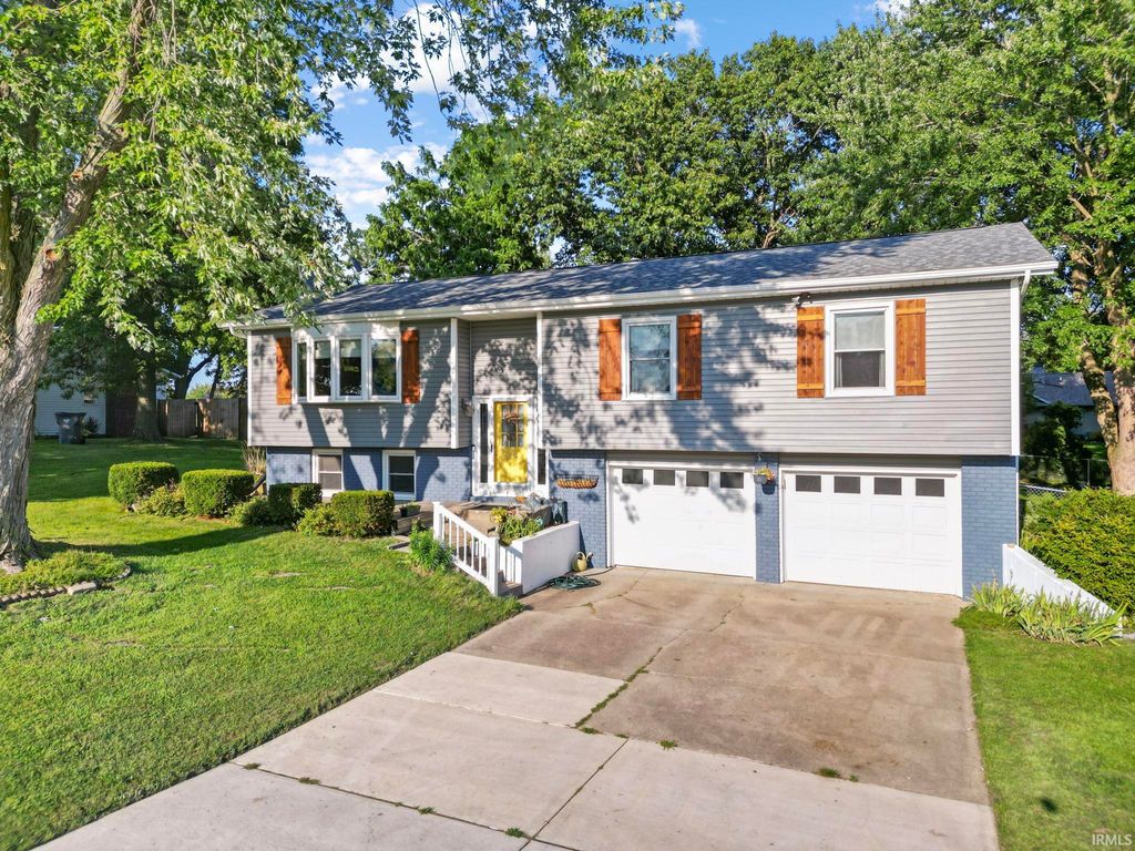 Photo of 610 Claudia Lane, Middlebury, IN 46540 (MLS # 202610852)