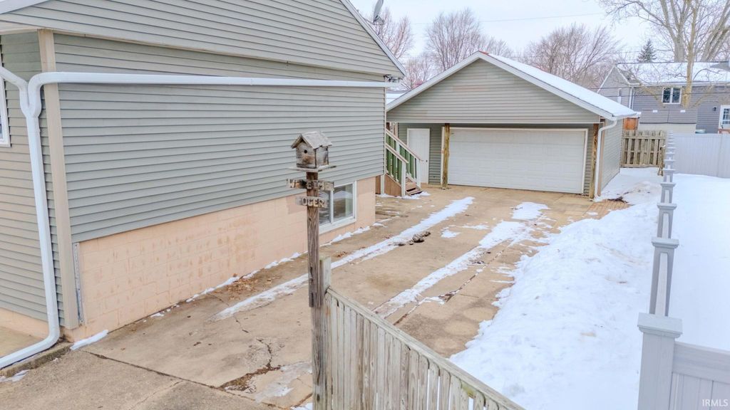 Photo of 614 Seminole Lane, Wabash, IN 46992 (MLS # 202604538)