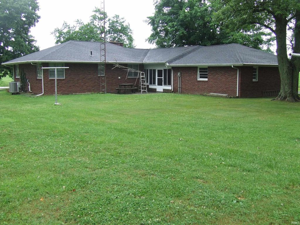 Photo of 1270 S 600 E, Marion, IN 46953 (MLS # 202542730)