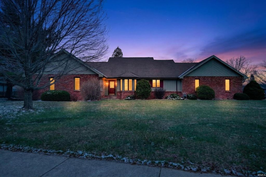 Photo of 406 Santa Fe Boulevard, Kokomo, IN 46901 (MLS # 202609531)