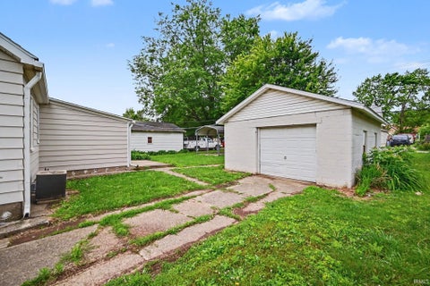 Tiny photo for 714 Maple Street, Monticello, IN 47960 (MLS # 202624268)