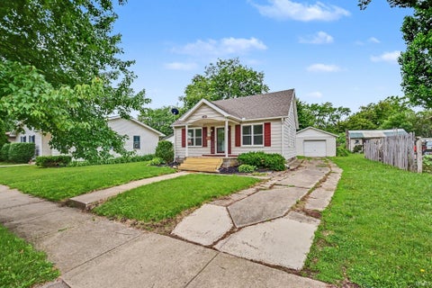 Tiny photo for 714 Maple Street, Monticello, IN 47960 (MLS # 202624268)