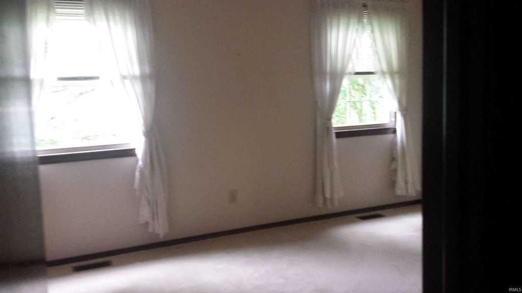 Photo of 1504 E Bradshire Street, Bloomington, IN 47401 (MLS # 202618311)